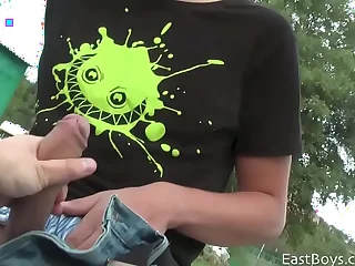 589 gay outdoor porn videos